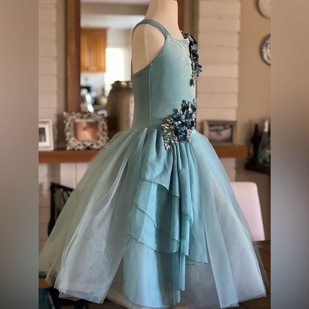 Girl ballet costume. Velvet body with 3D flowers, pretty light blue color